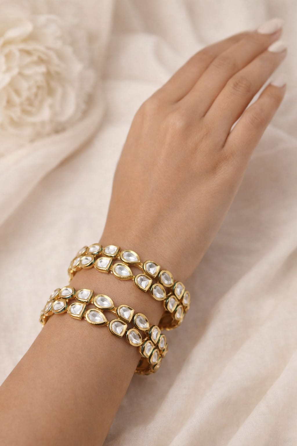 Emerald Edge Kundan Bangles
