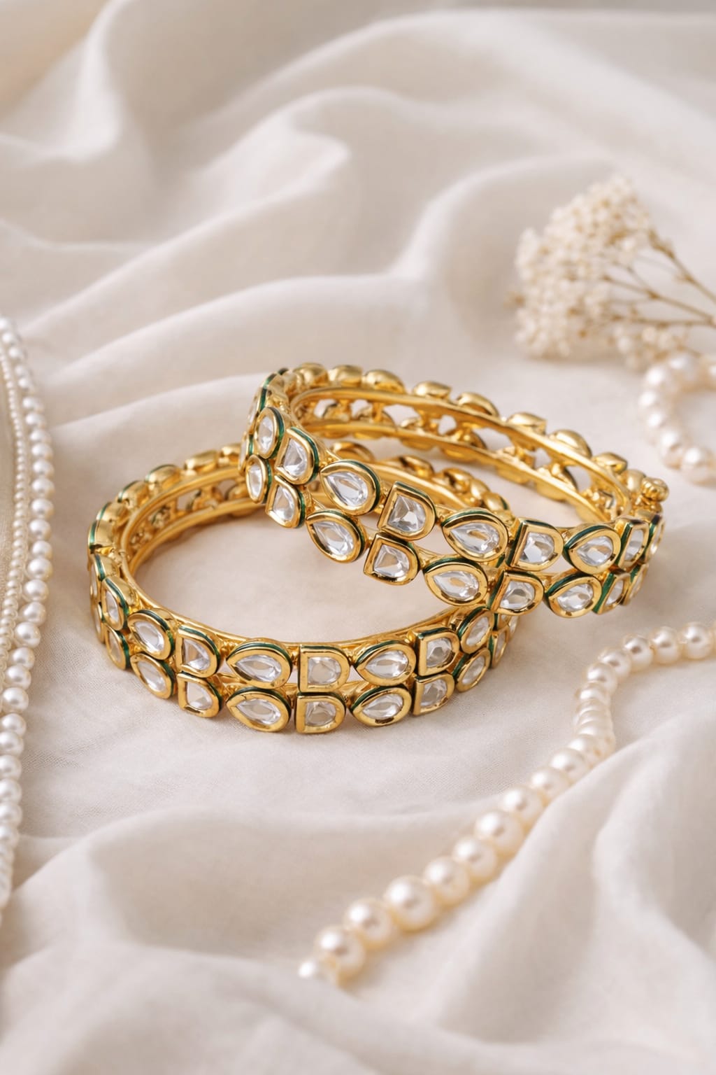 Emerald Edge Kundan Bangles